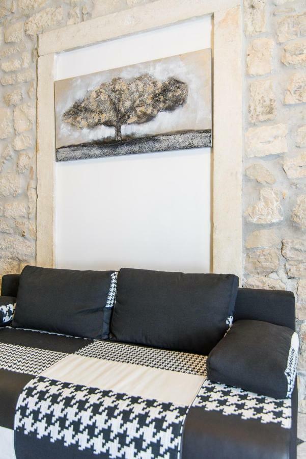 Studio Apartman Rea Trogir Exterior photo