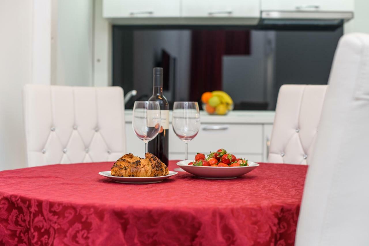 Studio Apartman Rea Trogir Exterior photo